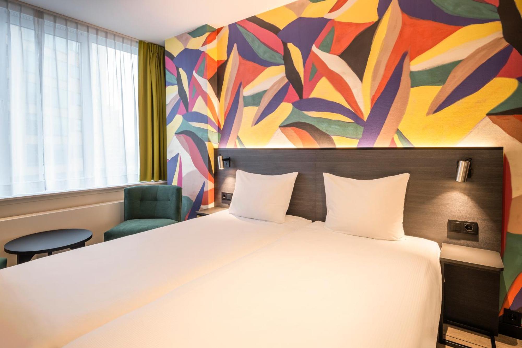 Thon Hotel Rotterdam City Centre Bagian luar foto