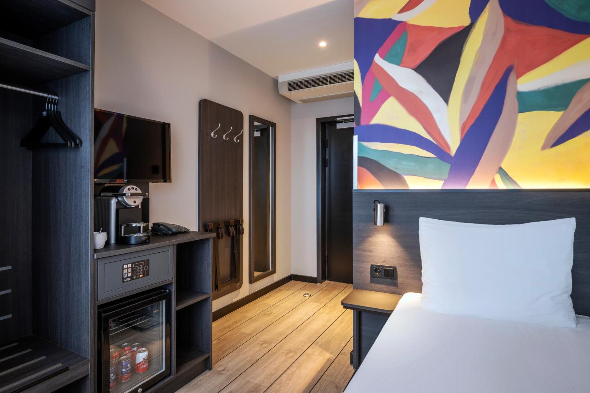 Thon Hotel Rotterdam City Centre Bagian luar foto