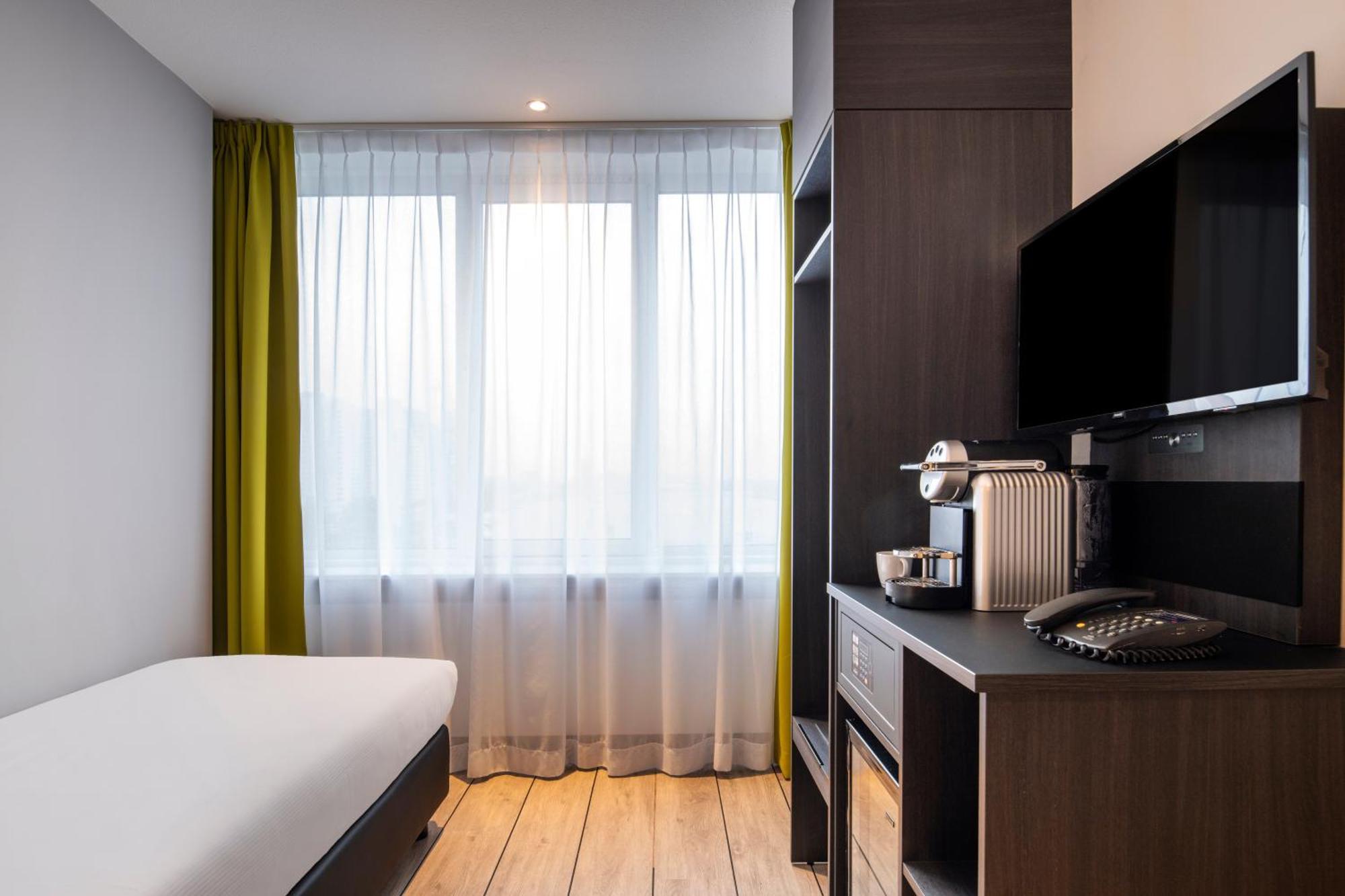 Thon Hotel Rotterdam City Centre Bagian luar foto