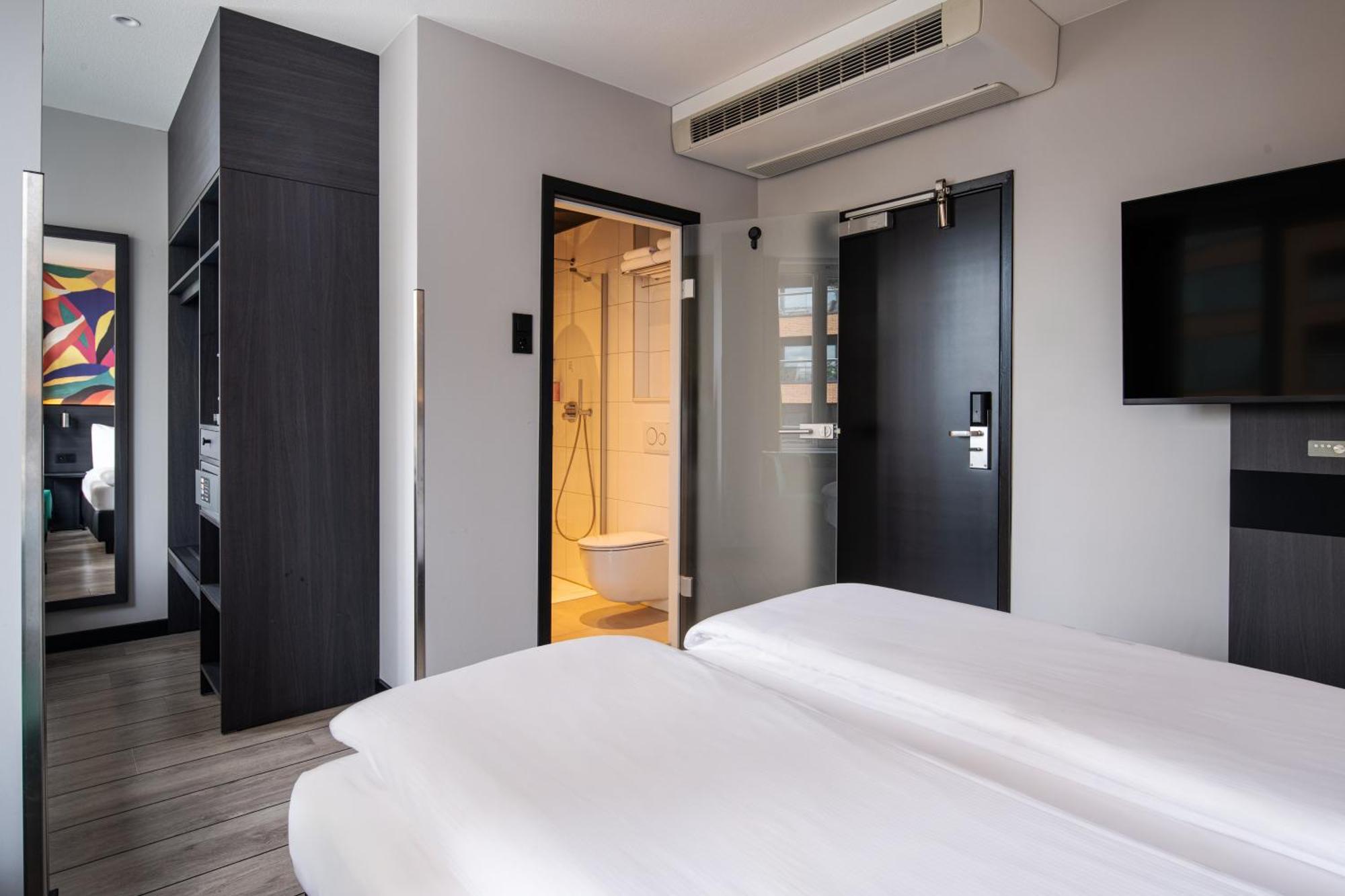 Thon Hotel Rotterdam City Centre Bagian luar foto