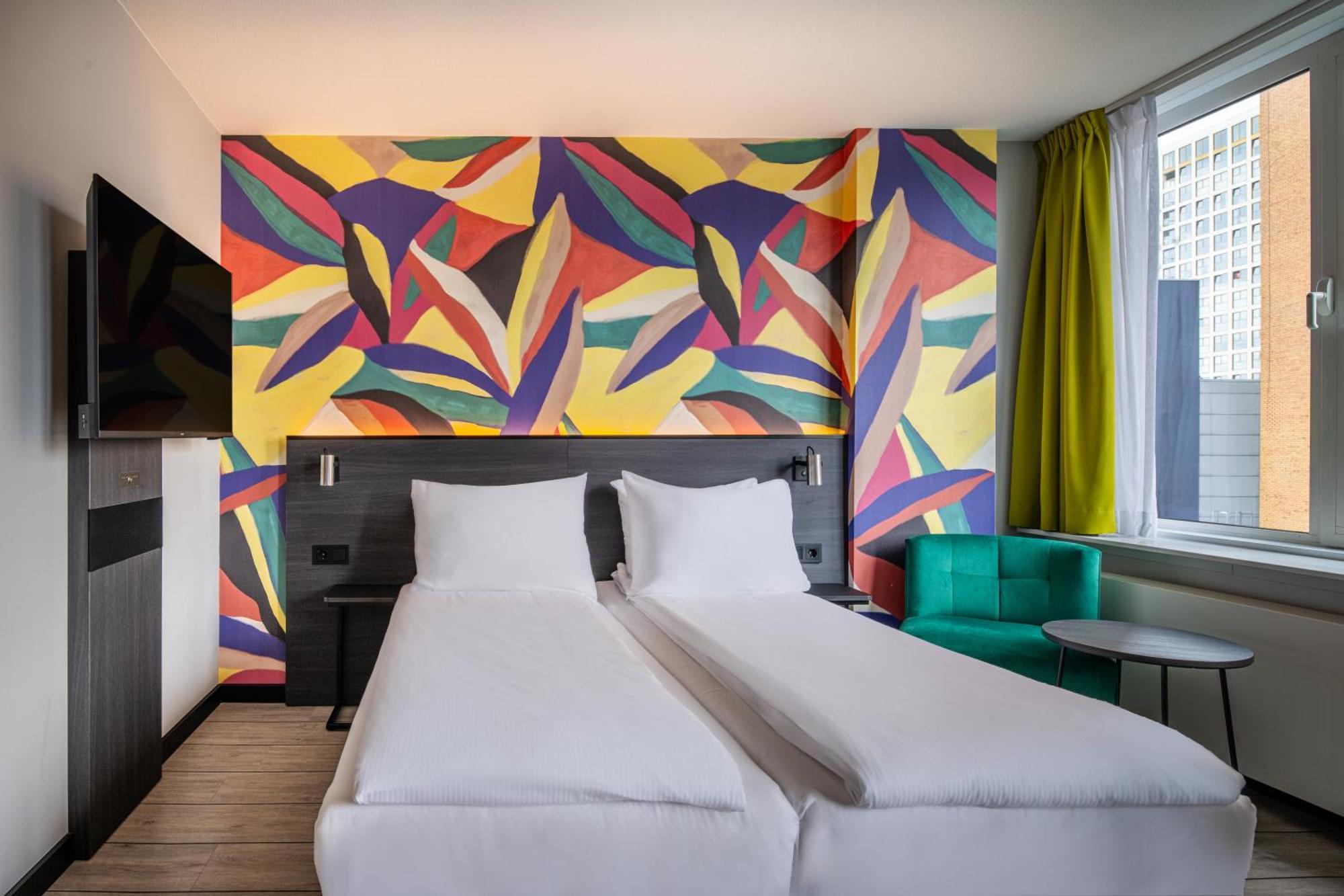 Thon Hotel Rotterdam City Centre Bagian luar foto